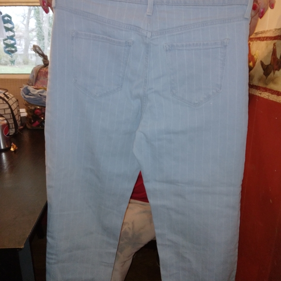 Jeans - Picture 2 of 2